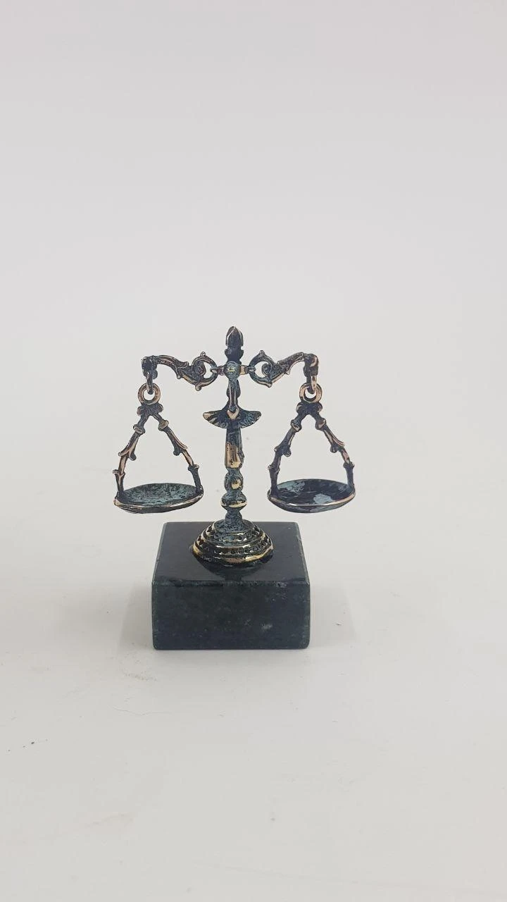 ''Balance scale''