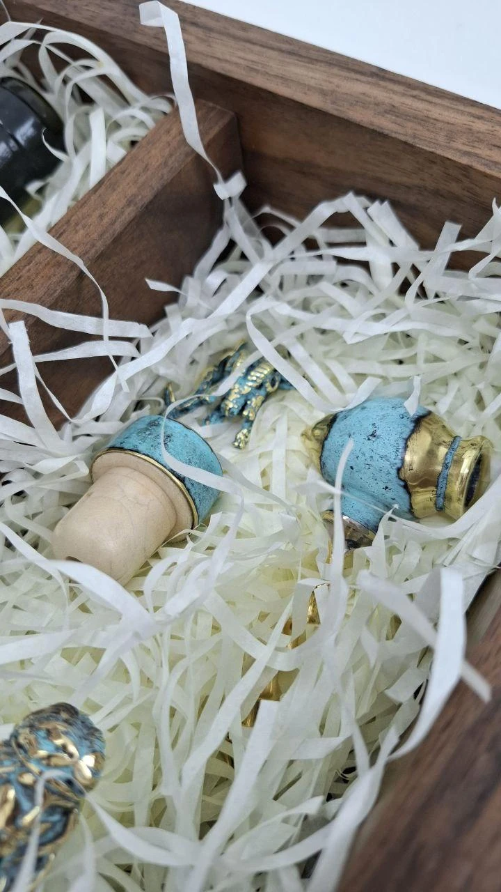 Wine bottle set, ხედი 3