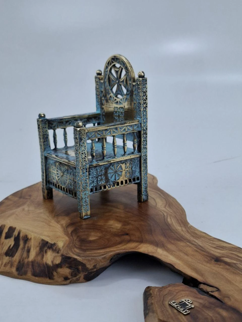 ''Sakurtskhili'' — traditional Svanetian chair, ხედი 4