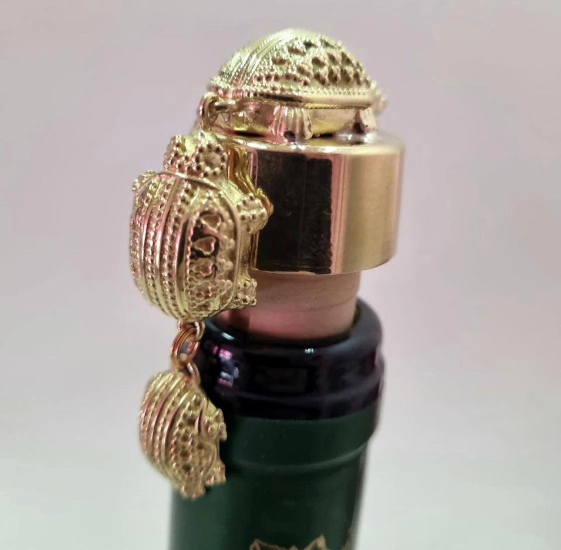 ''Archaeological turtle" — bottle stopper, ხედი 2