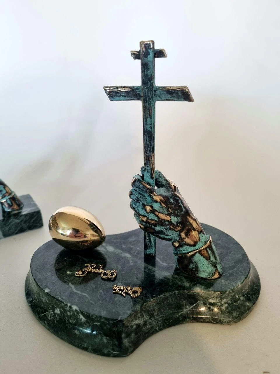 ''A cross with an Easter egg'', ხედი 2