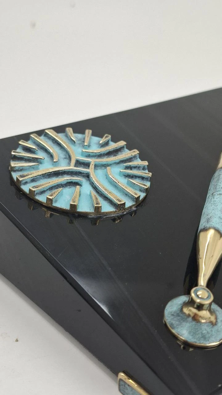 Pen stand, ხედი 4