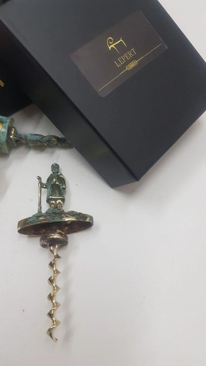 "Caretaer" corkscrew, ხედი 1