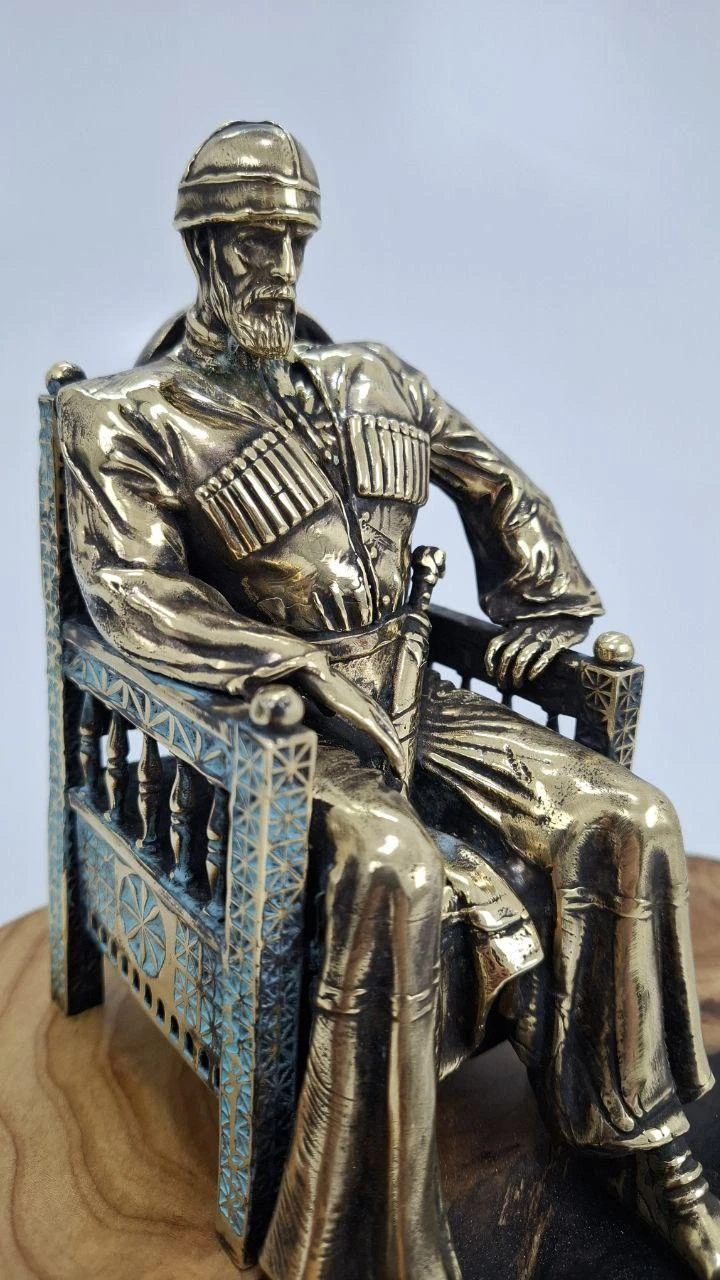 Глава семьи — Кора Махшви, ხედი 3