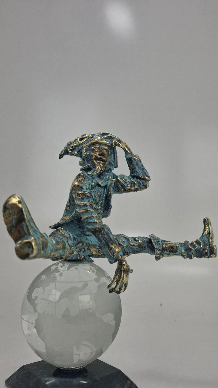 ''Munchausen on Crystal Earth'', ხედი 3