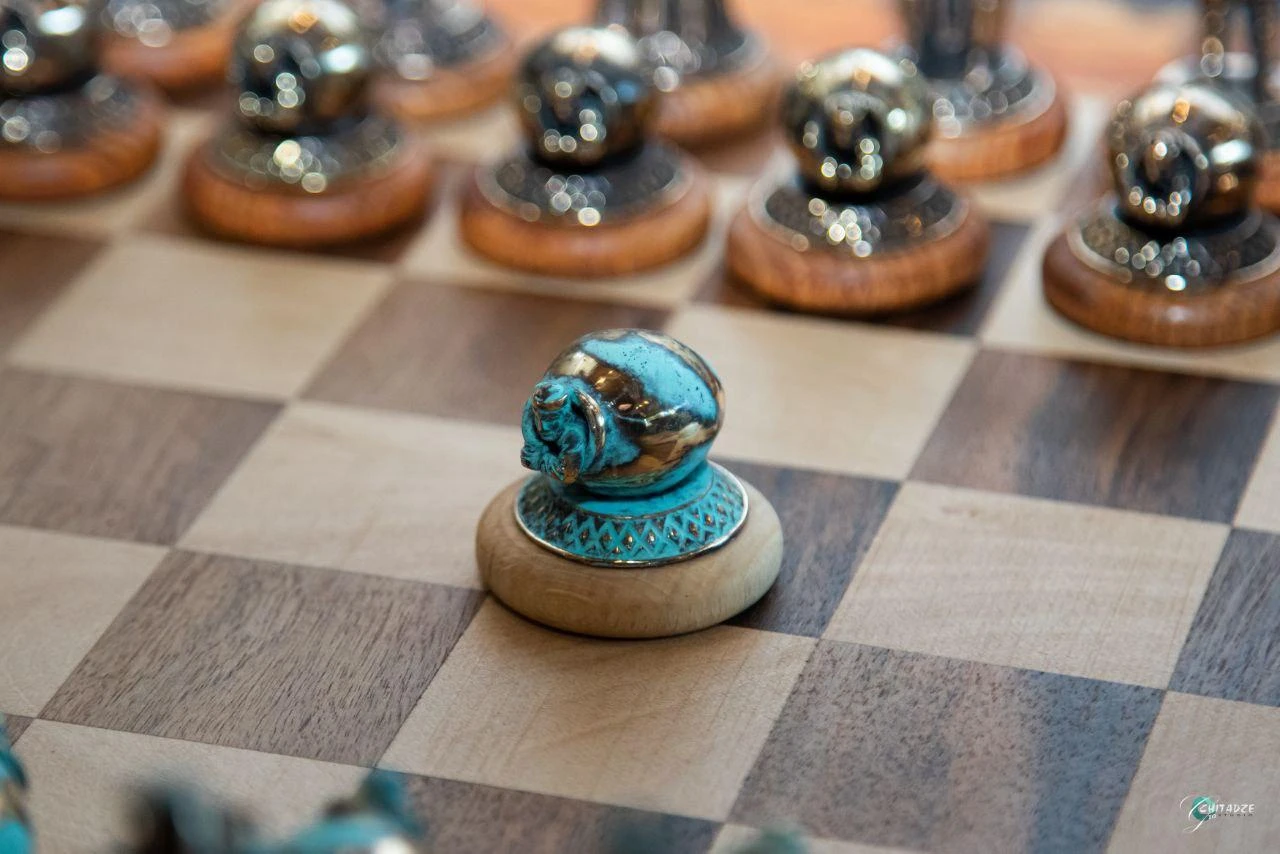 Wine chess on a classic stand, ხედი 9