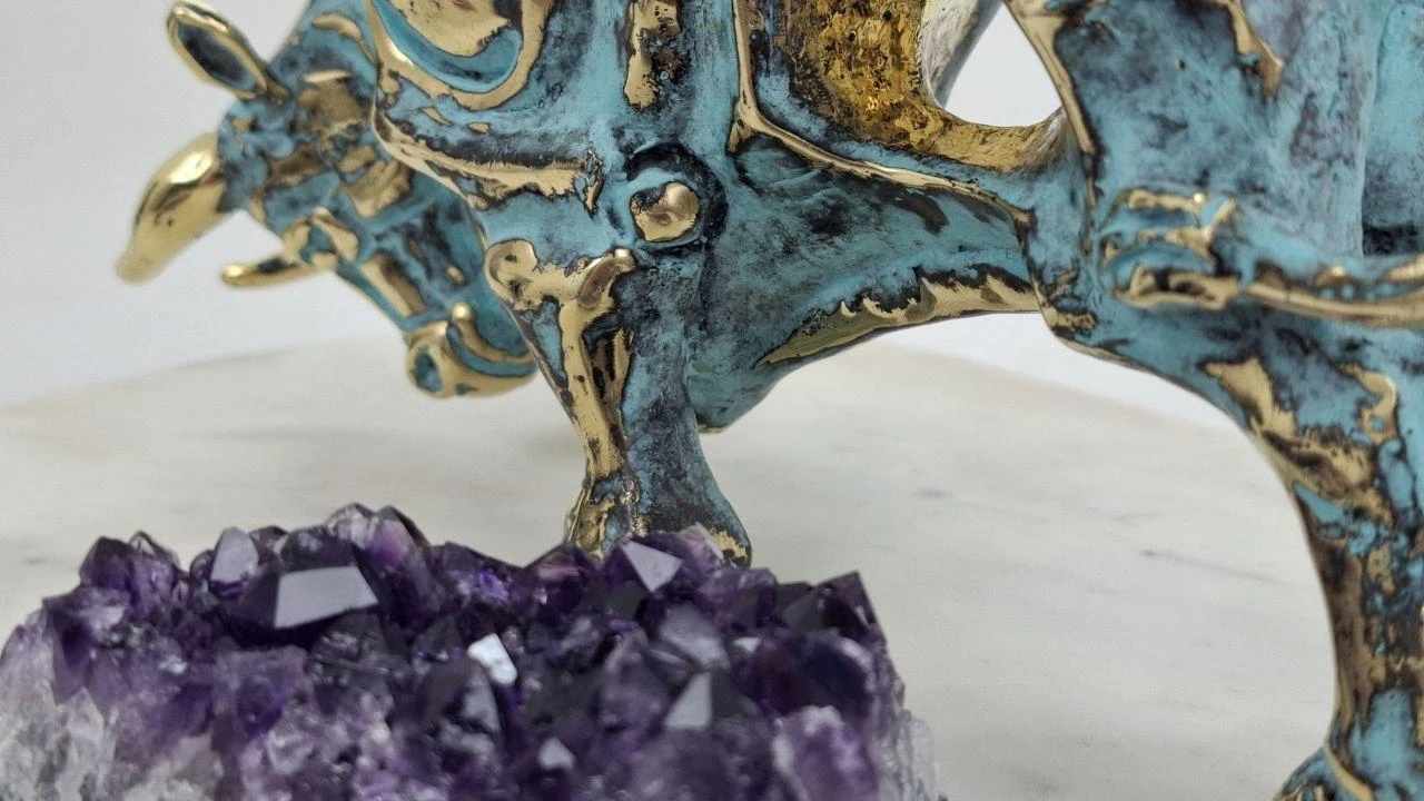 ''Bull'' — with natural stones, ხედი 4