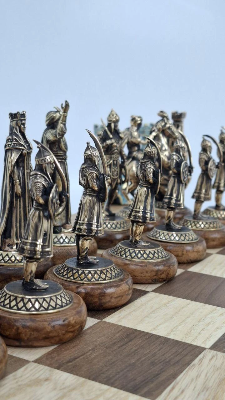 Knight in the Panther skin chess, ხედი 22