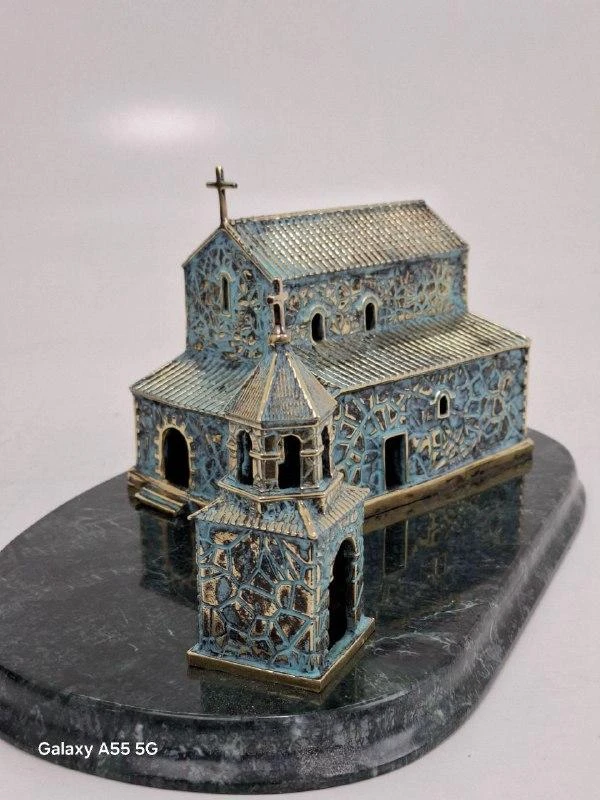 ''Church'', ხედი 8