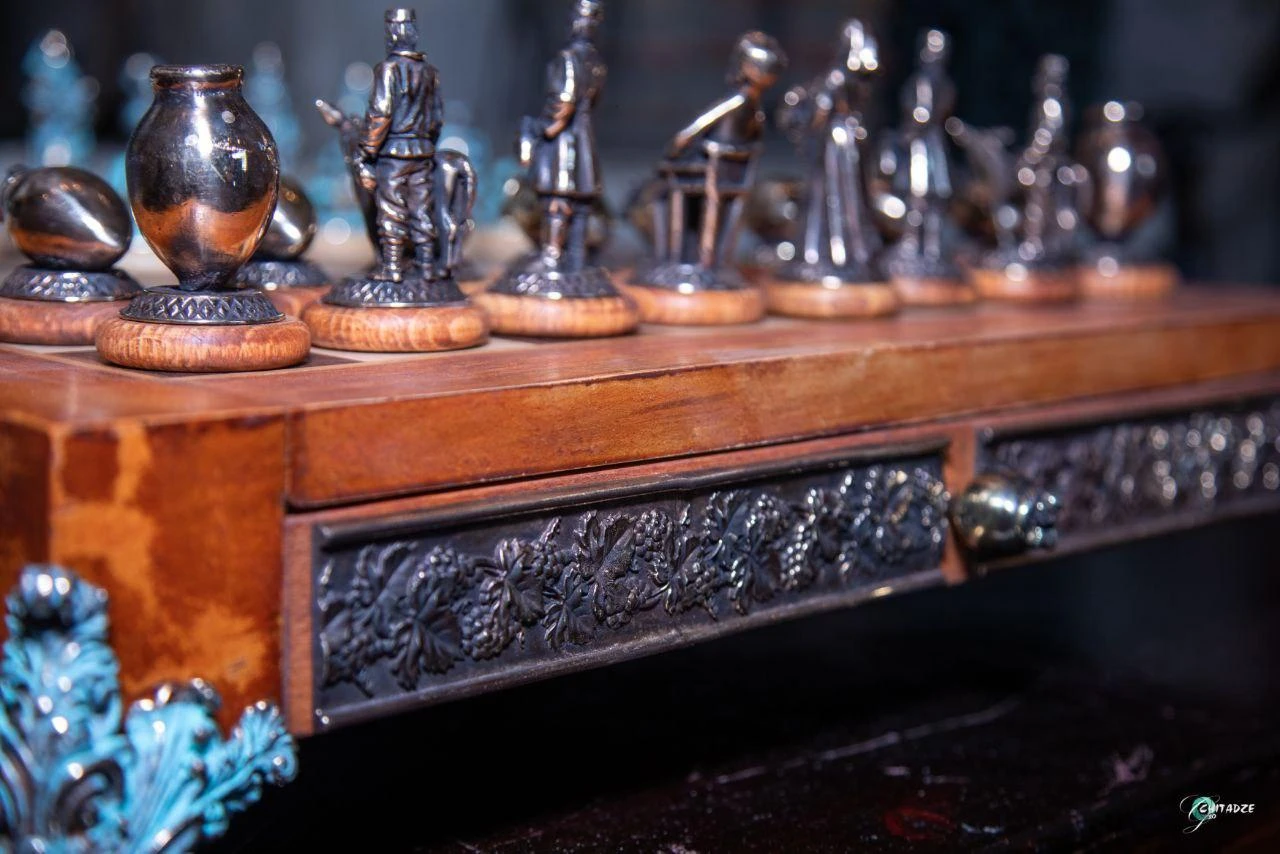 Wine chess on a classic stand, ხედი 4