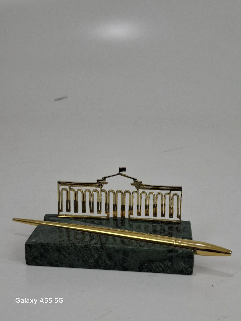 ''Pen stand'' — Parliament, ხედი 2