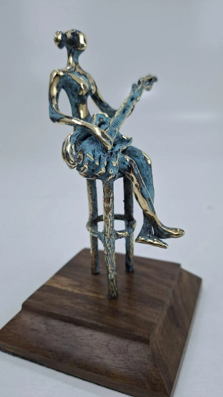 ''Guitarist'', ხედი 2